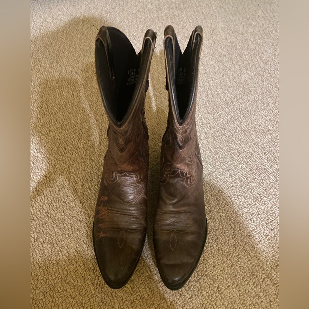 Girls’ Cowgirl Boots. Leather Upper.